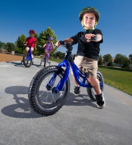 kids_bikes-1zmgce5